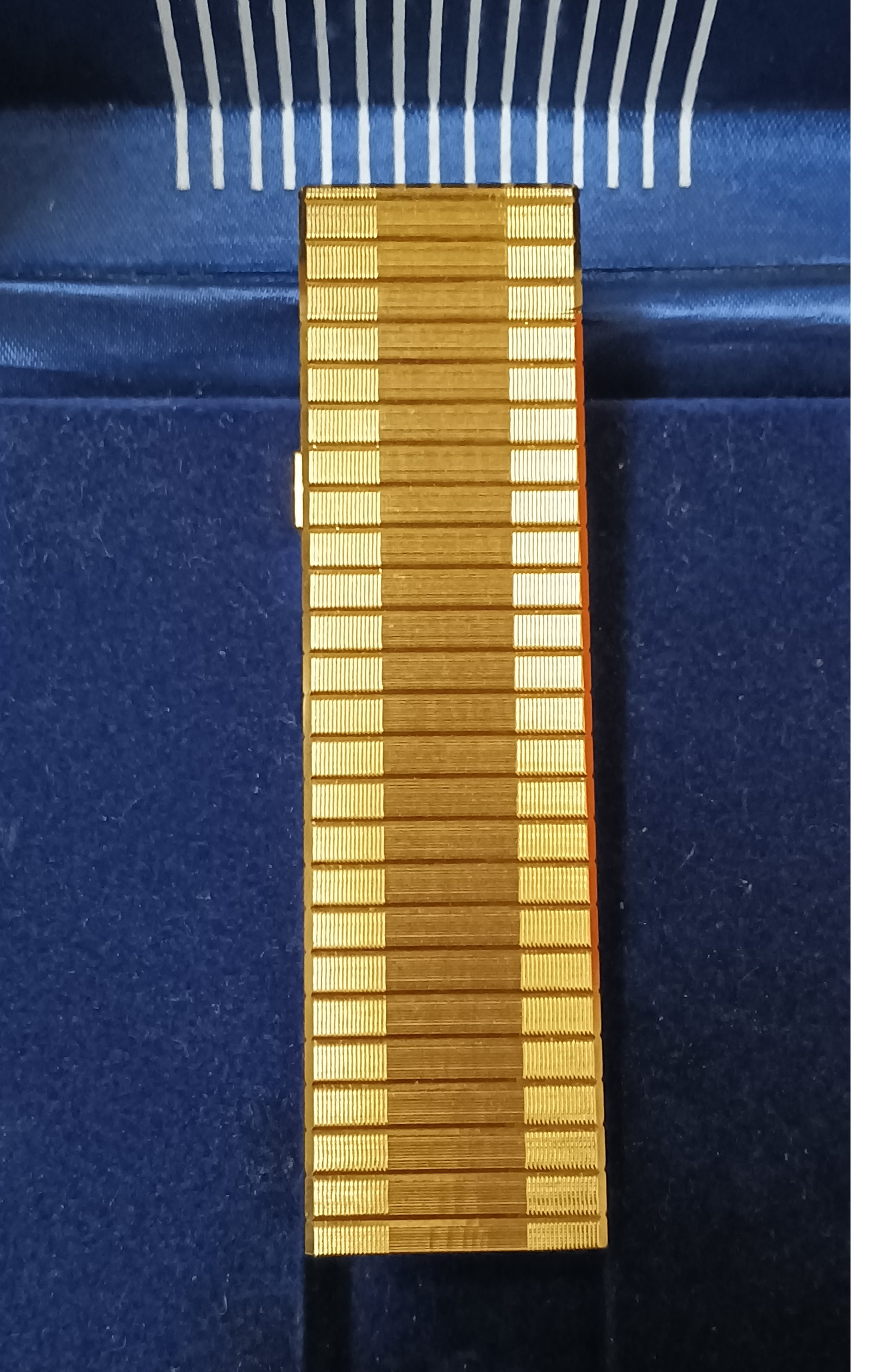 请输入图片描述